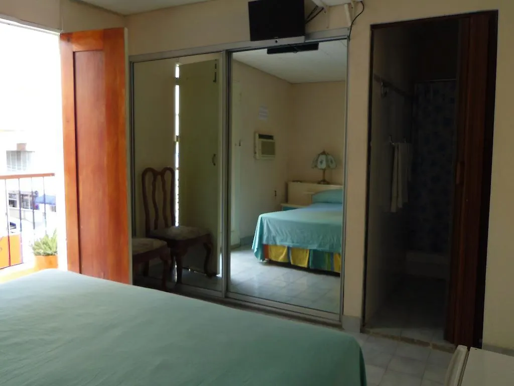 Hotel Riviera 0*, Santo Domingo